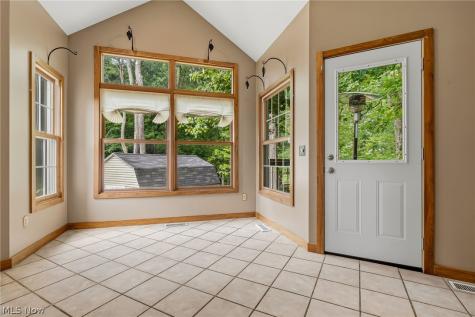 7361 Stonehill Avenue NW Canal Fulton OH 44614