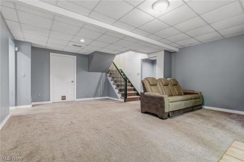 7361 Stonehill Avenue NW Canal Fulton OH 44614