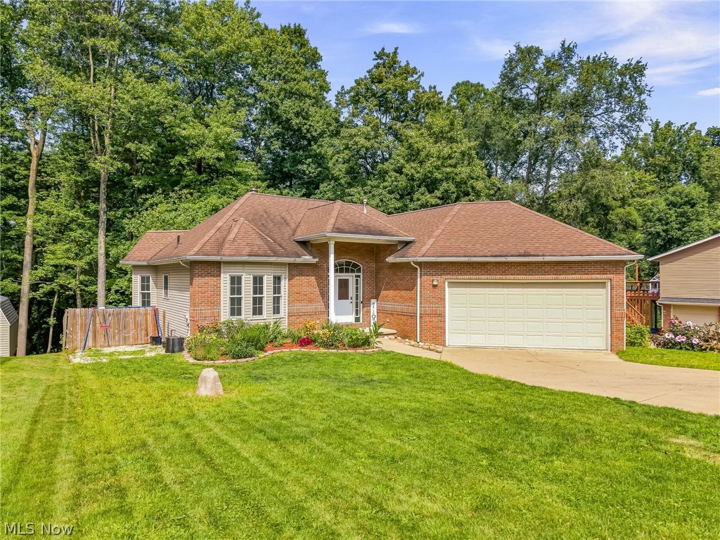 7361 Stonehill Avenue NW Canal Fulton OH 44614