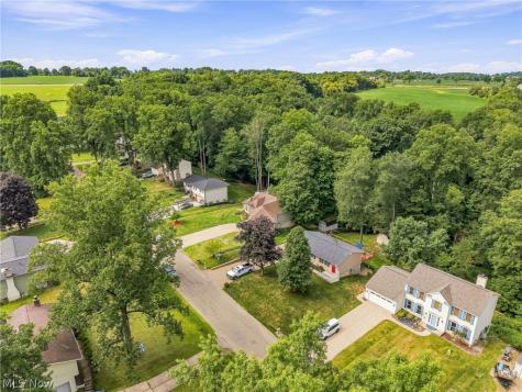 7361 Stonehill Avenue NW Canal Fulton OH 44614