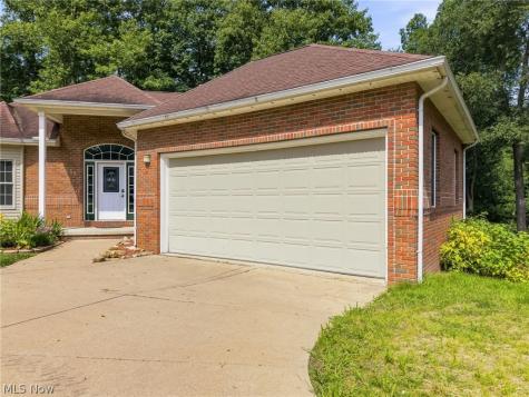 7361 Stonehill Avenue NW Canal Fulton OH 44614
