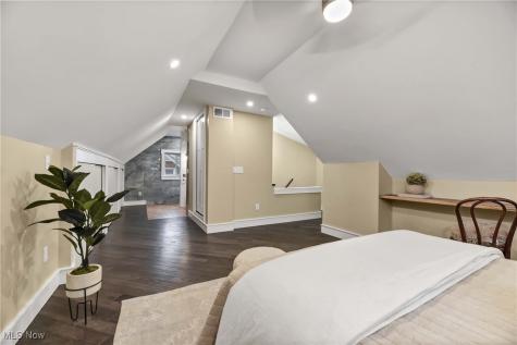 24011 Bruce Road Bay Village OH 44140