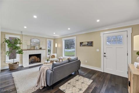 24011 Bruce Road Bay Village OH 44140