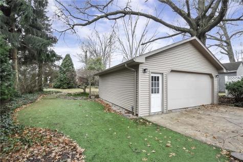 24011 Bruce Road Bay Village OH 44140