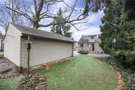 24011 Bruce Road Bay Village OH 44140