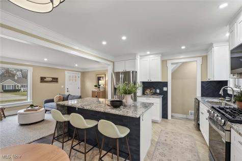 24011 Bruce Road Bay Village OH 44140