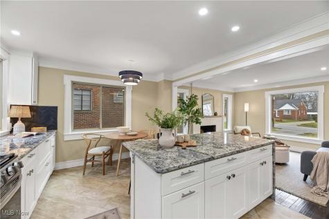 24011 Bruce Road Bay Village OH 44140