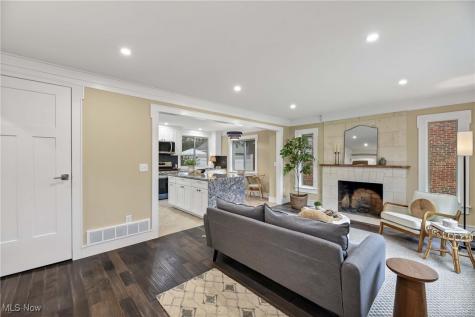 24011 Bruce Road Bay Village OH 44140