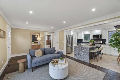 24011 Bruce Road Bay Village OH 44140