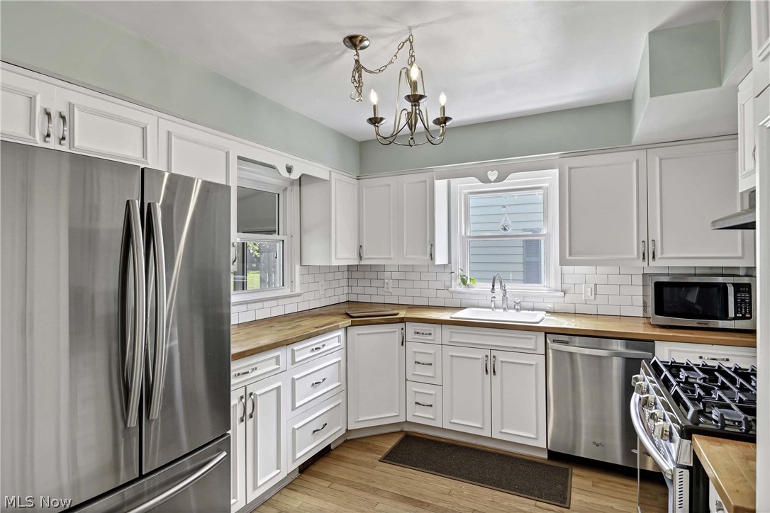 1705 Southbend Drive Rocky River OH 44116