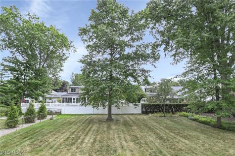 1705 Southbend Drive Rocky River OH 44116