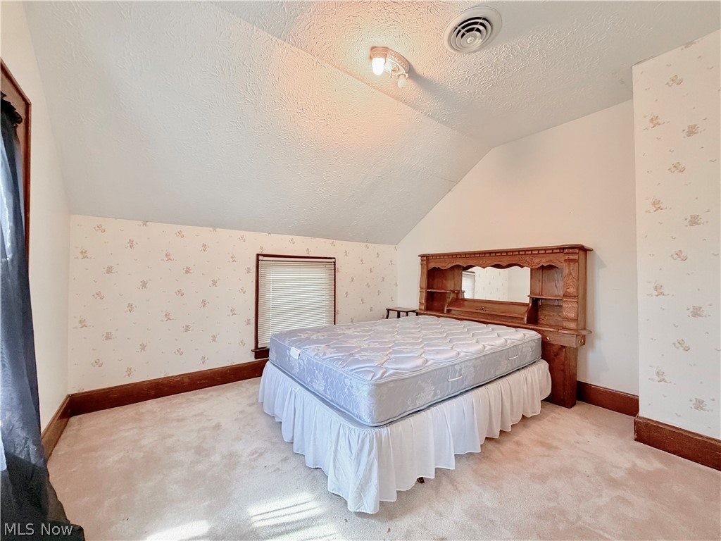 715 Pomeroy Pike Belpre OH 45714