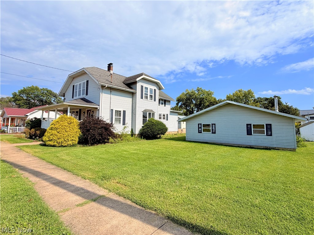 715 Pomeroy Pike Belpre OH 45714