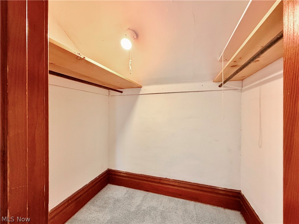 715 Pomeroy Pike Belpre OH 45714