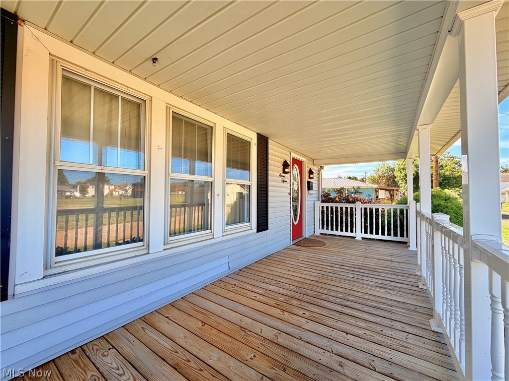 715 Pomeroy Pike Belpre OH 45714