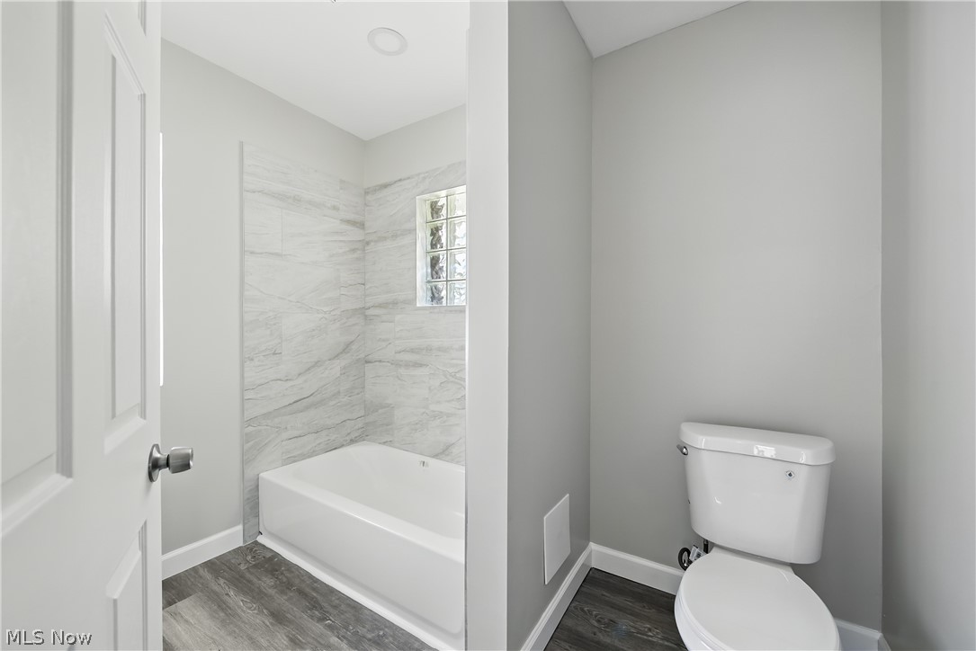 10402 Almira Avenue Cleveland OH 44111