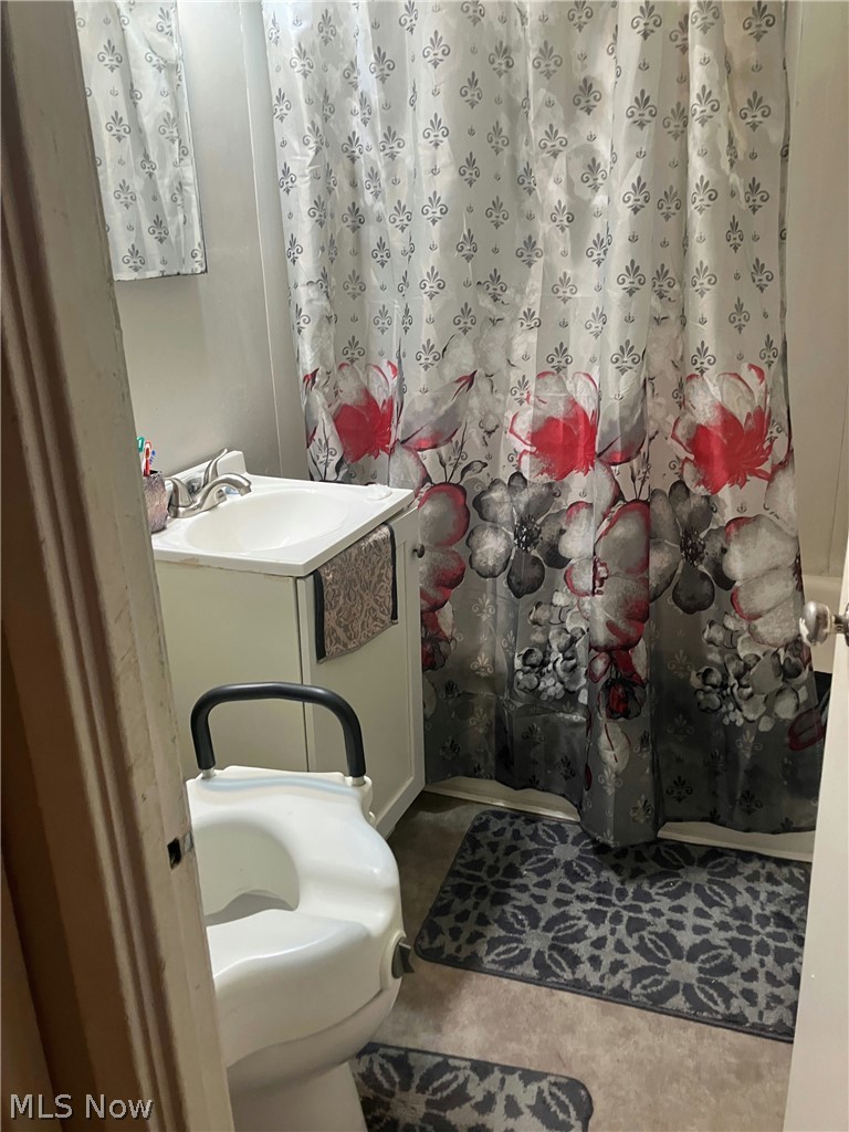 4364 E 154th Street Cleveland OH 44128
