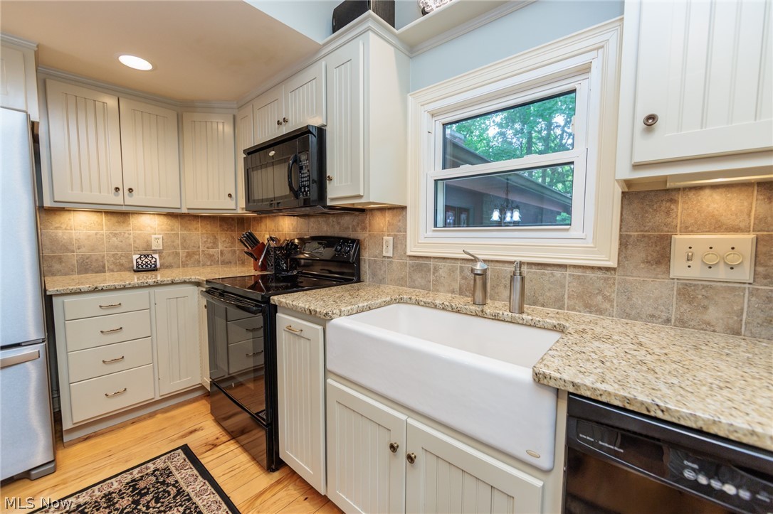 2085 Stine Road Peninsula OH 44264