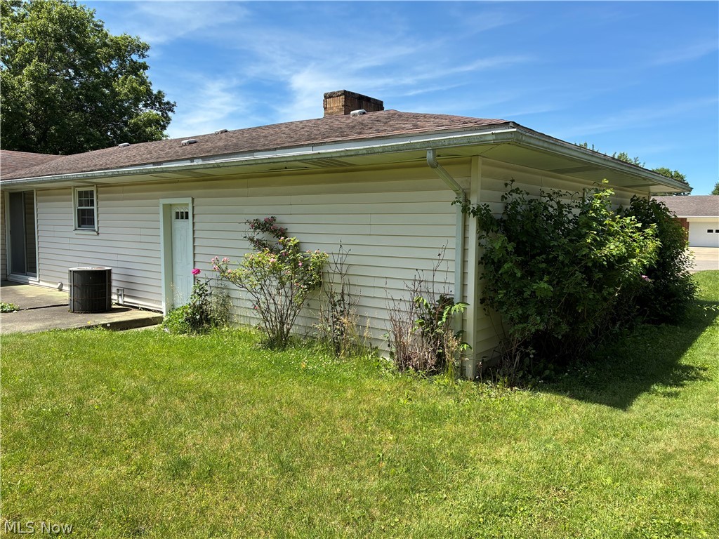 1629 Woodland Drive Coshocton OH 43812