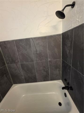 1925 Ridgehill Road Cleveland OH 44121