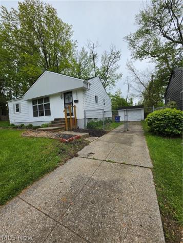 1925 Ridgehill Road Cleveland OH 44121