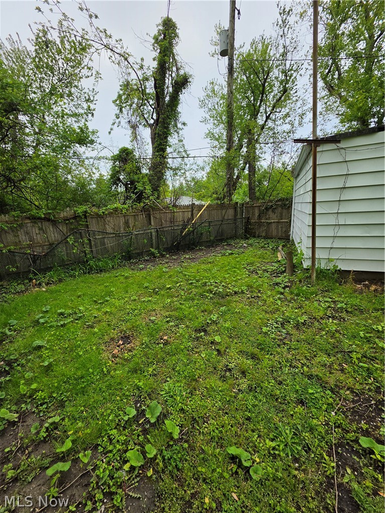 1925 Ridgehill Road Cleveland OH 44121