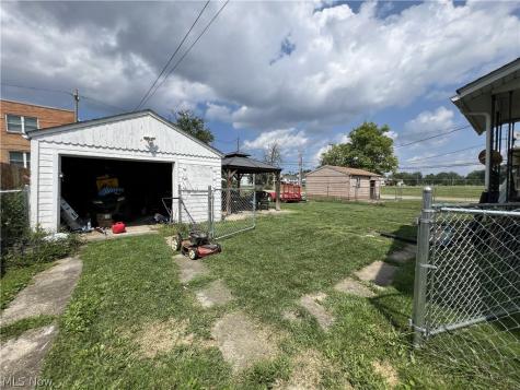 1891 E 33rd Street Lorain OH 44055