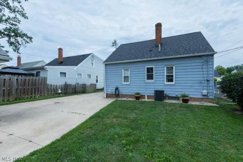 472 E 329th Street Willowick OH 44095