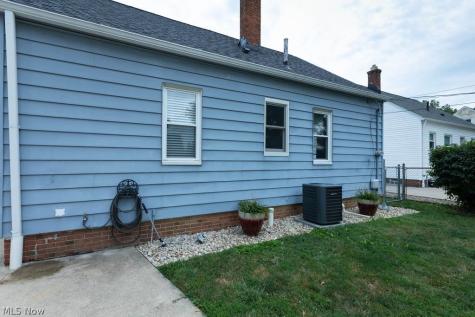 472 E 329th Street Willowick OH 44095