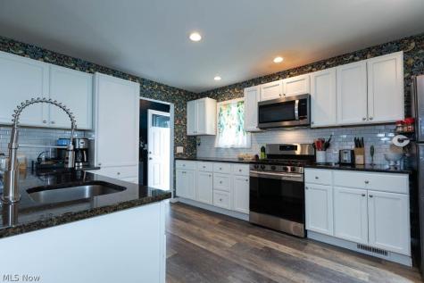 472 E 329th Street Willowick OH 44095