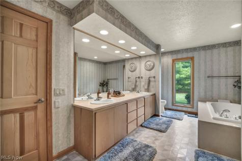 32668 Deerspring Court North Ridgeville OH 44039