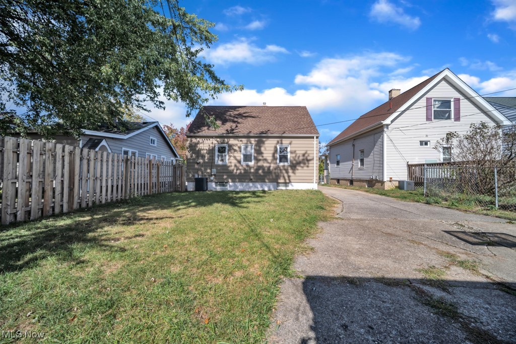 4005 Pershing Avenue Parma OH 44134