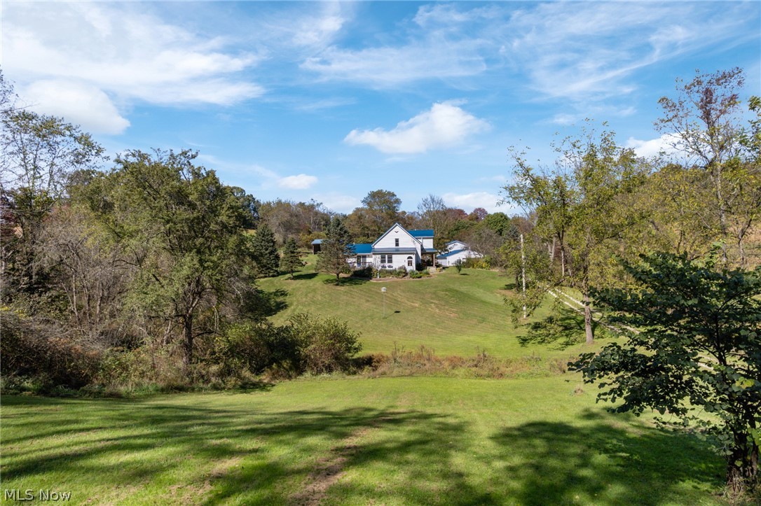 6031 Raindrop Road SE Amsterdam OH 43903