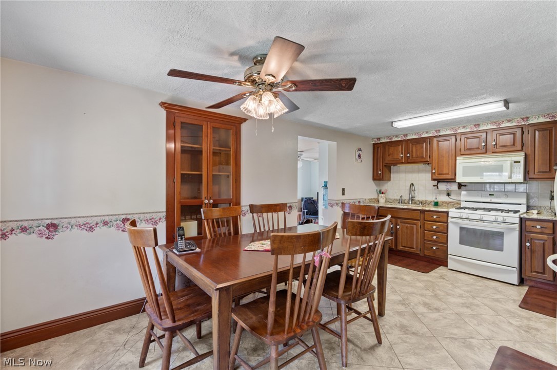 6031 Raindrop Road SE Amsterdam OH 43903