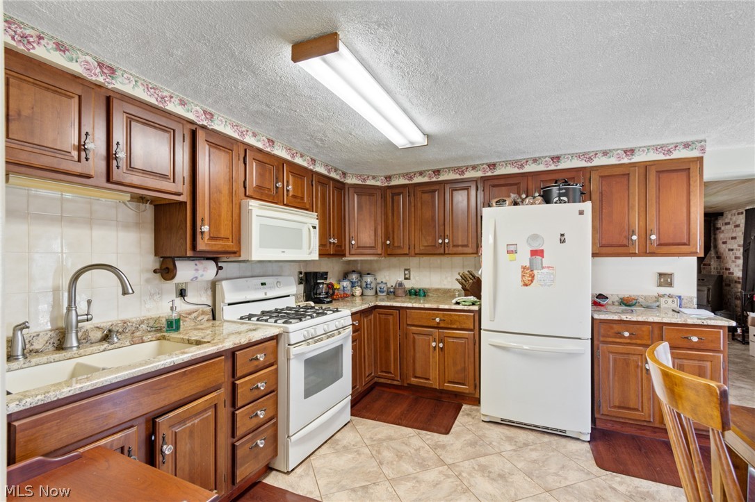 6031 Raindrop Road SE Amsterdam OH 43903