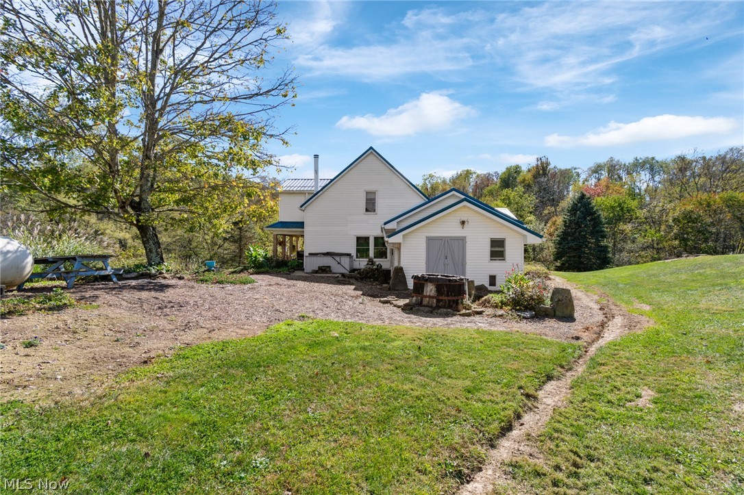 6031 Raindrop Road SE Amsterdam OH 43903