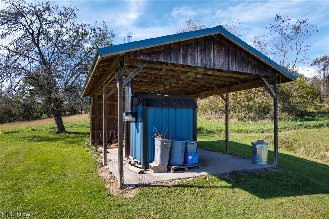6031 Raindrop Road SE Amsterdam OH 43903