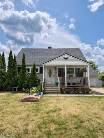 15400 Walvern Boulevard Maple Heights OH 44137