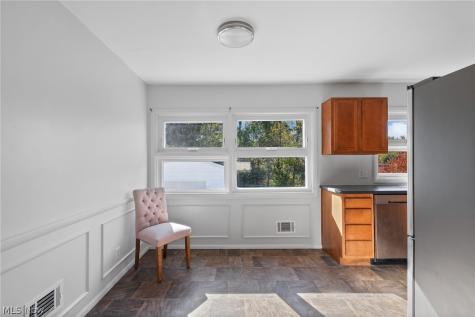1098 Carnegie Avenue Akron OH 44314