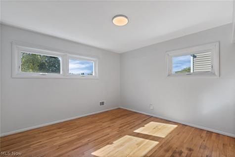 1098 Carnegie Avenue Akron OH 44314