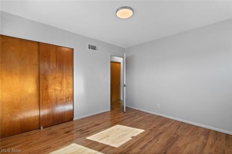 1098 Carnegie Avenue Akron OH 44314