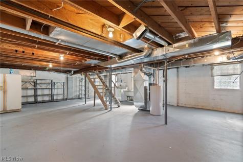 1098 Carnegie Avenue Akron OH 44314