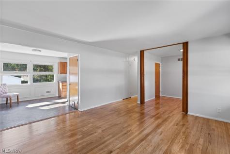 1098 Carnegie Avenue Akron OH 44314