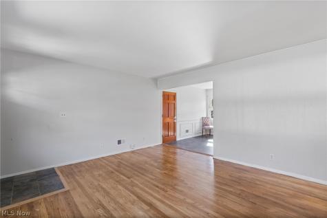 1098 Carnegie Avenue Akron OH 44314