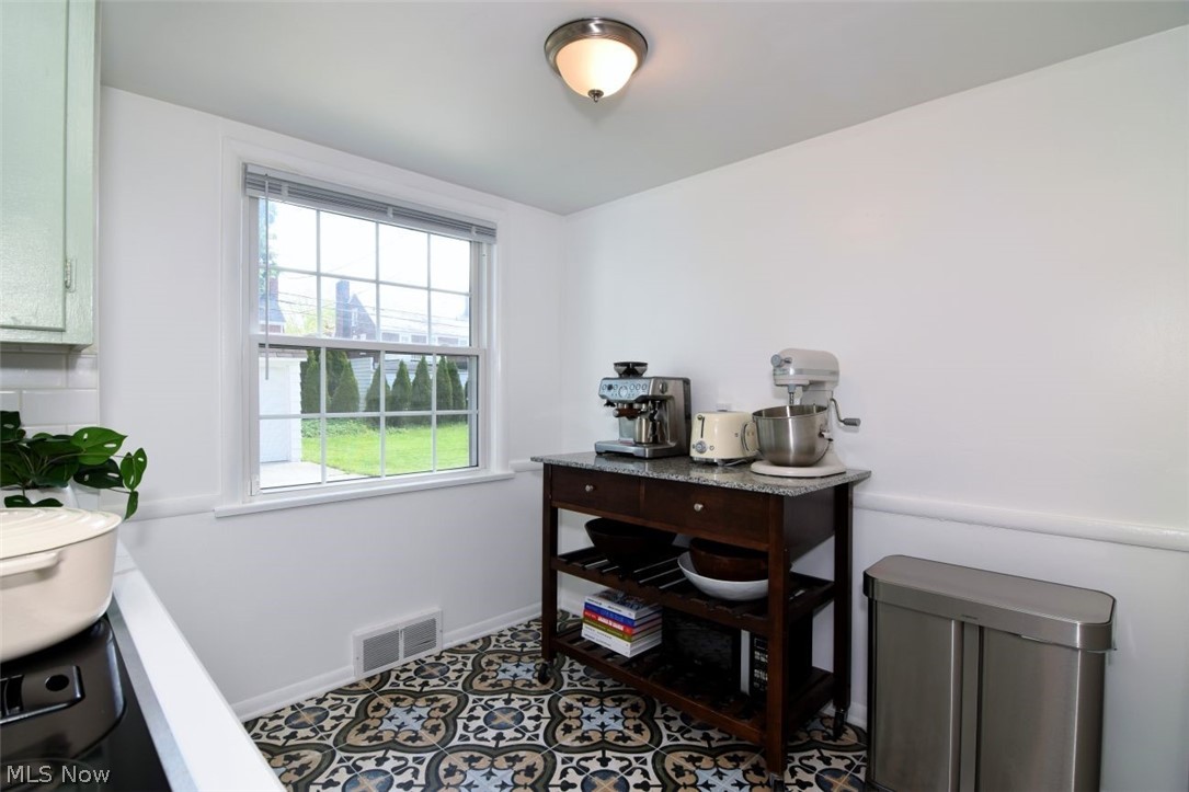 3701 Lynnfield Road Shaker Heights OH 44122