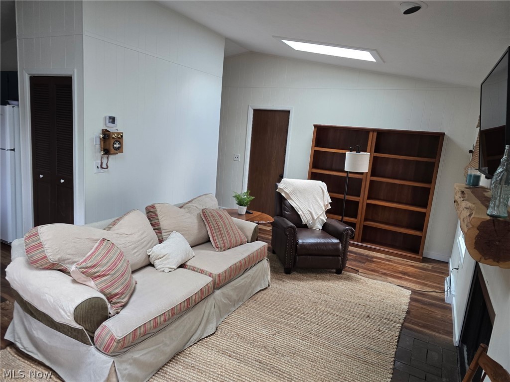 1186 Lincoln Street SW Sherrodsville OH 44675
