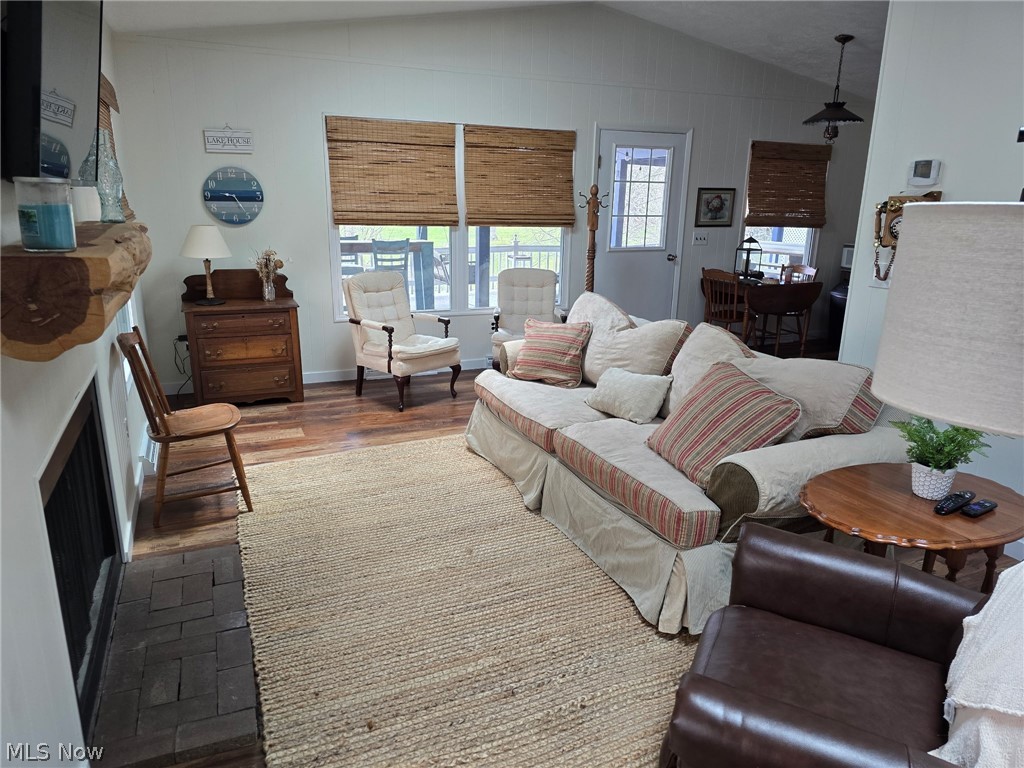 1186 Lincoln Street SW Sherrodsville OH 44675
