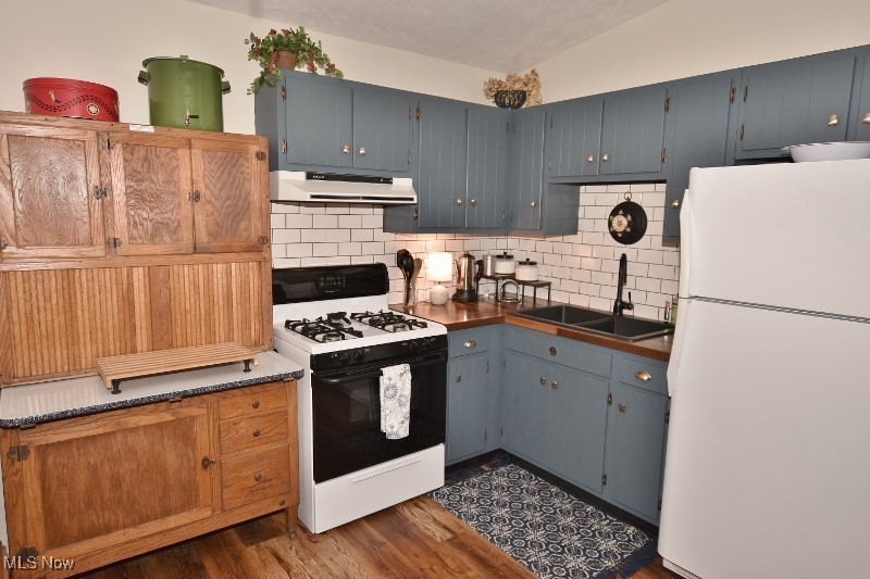 1186 Lincoln Street SW Sherrodsville OH 44675