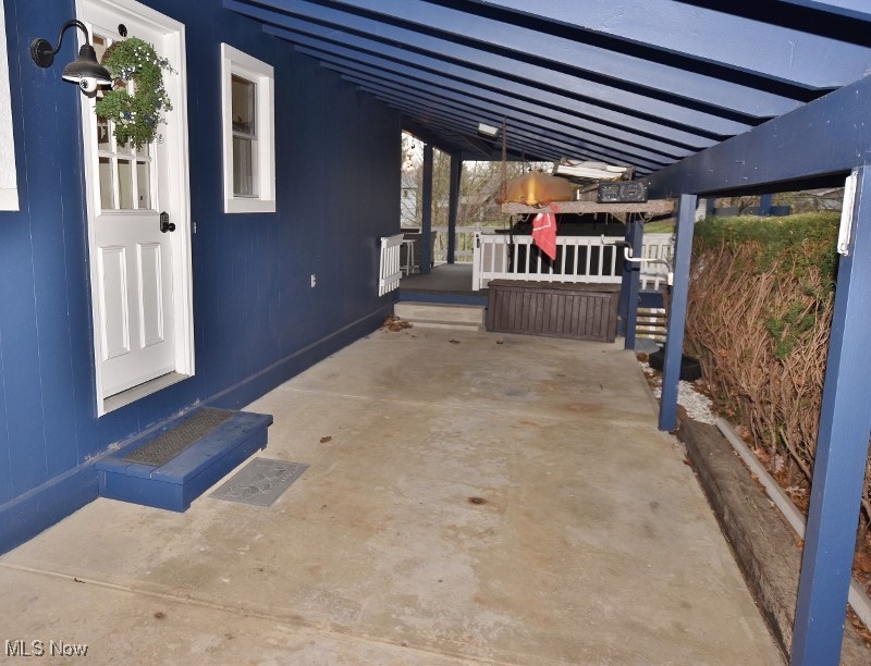 1186 Lincoln Street SW Sherrodsville OH 44675