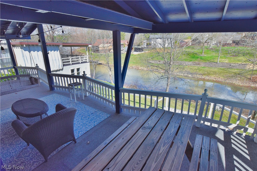 1186 Lincoln Street SW Sherrodsville OH 44675
